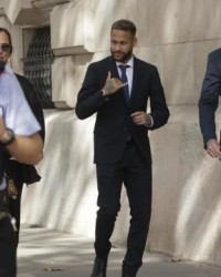 欧冠决赛-内马尔案开审 他把责任推给父亲 老佛爷出庭作证