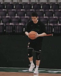 欧冠决赛-即将伤愈归来，辽宁本钢官方：赵继伟成功通过CBA体测